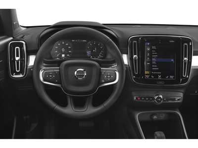 2020 Volvo XC40 Momentum