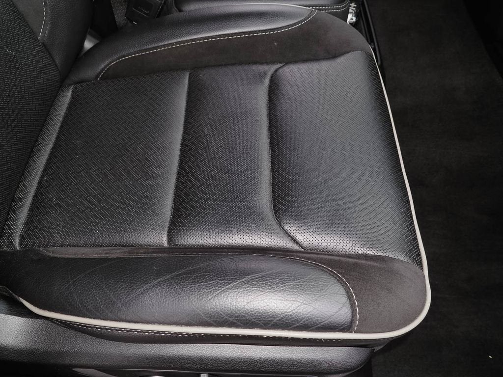 2022 RAM 1500 Laramie Crew Cab 4x4 5'7" Box