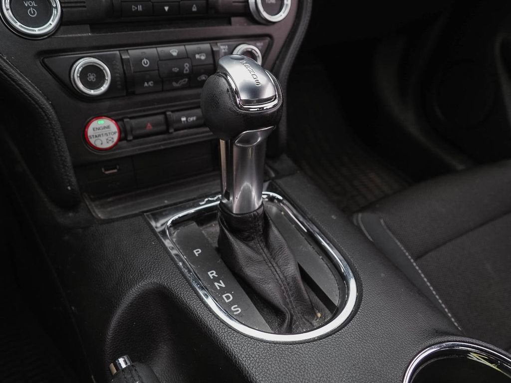 2016 Ford Mustang V6