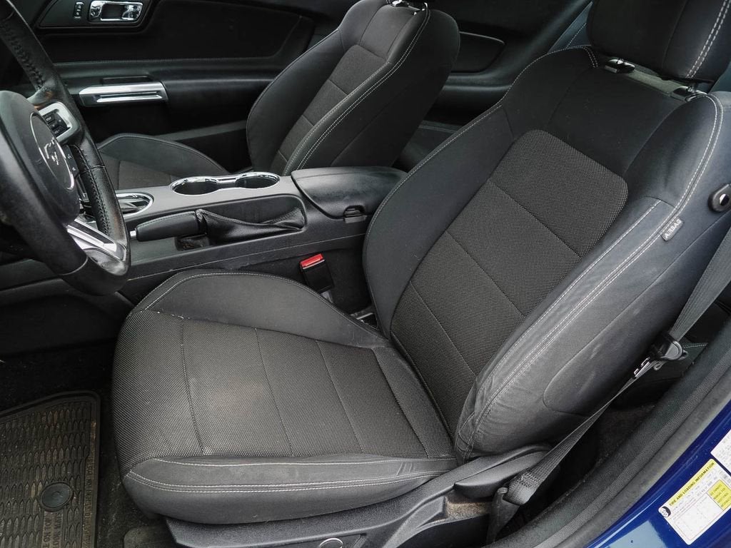 2016 Ford Mustang V6