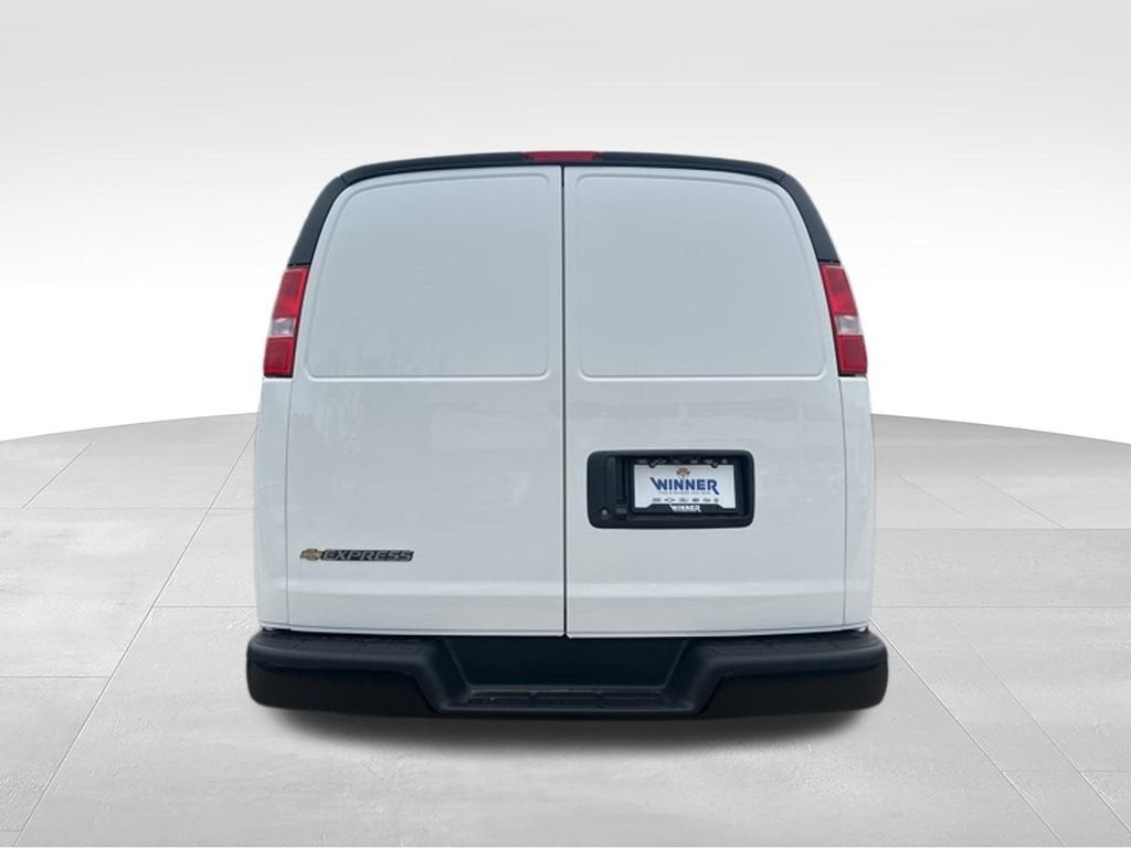 2026 Chevrolet Express Cargo WT