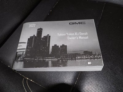 2022 GMC Yukon SLT