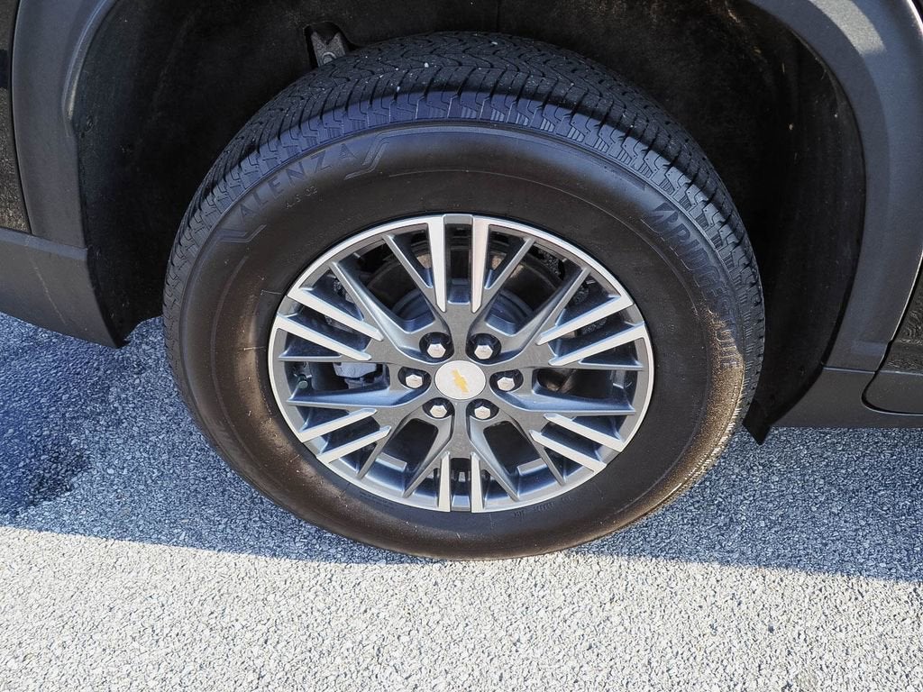 2024 Chevrolet Traverse LS