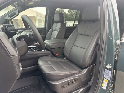 2025 Chevrolet Suburban RST