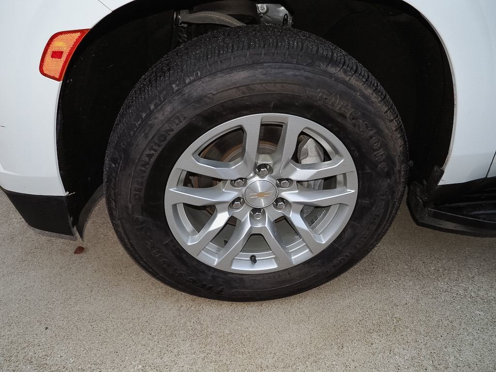 2023 Chevrolet Suburban LT