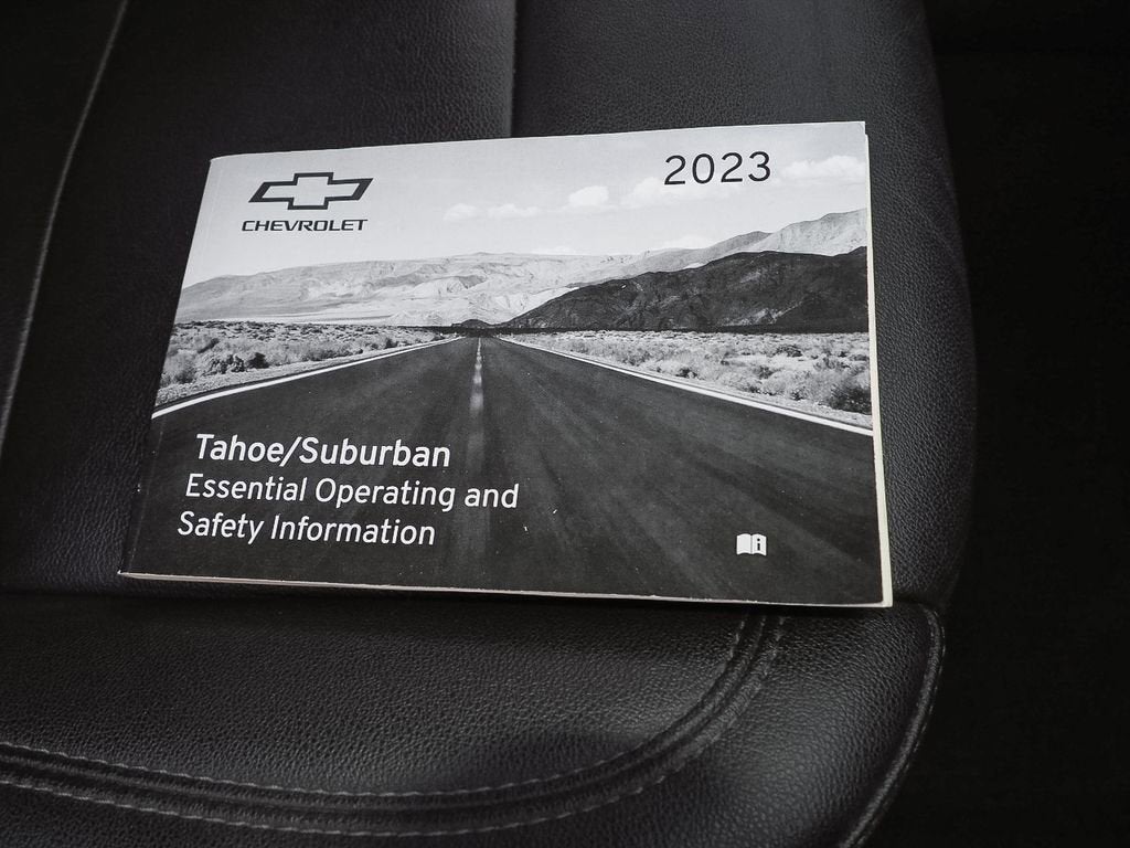 2023 Chevrolet Suburban LT