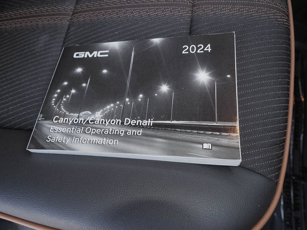 2024 GMC Canyon AT4