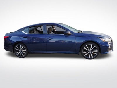 2020 Nissan Altima SR FWD