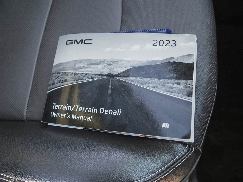 2023 GMC Terrain SLT