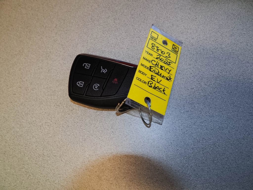 2025 Chevrolet Equinox EV LT