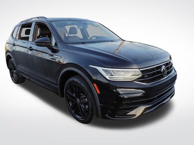 2022 Volkswagen Tiguan SE R-Line Black