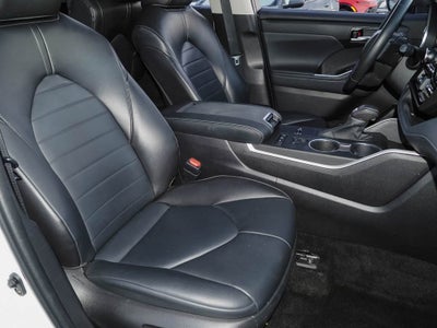 2022 Toyota Highlander Hybrid XLE