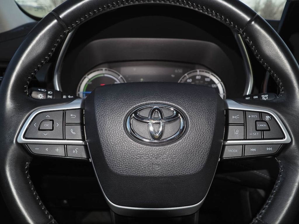 2022 Toyota Highlander Hybrid XLE