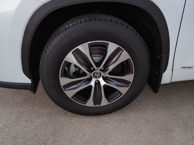 2022 Toyota Highlander Hybrid XLE