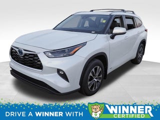 2022 Toyota Highlander Hybrid XLE