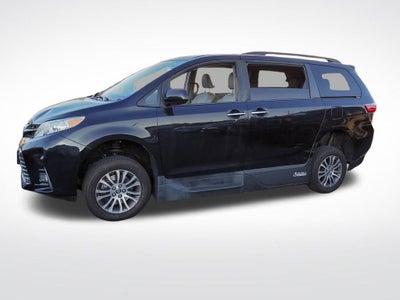 2019 Toyota Sienna XLE Auto Access Seat