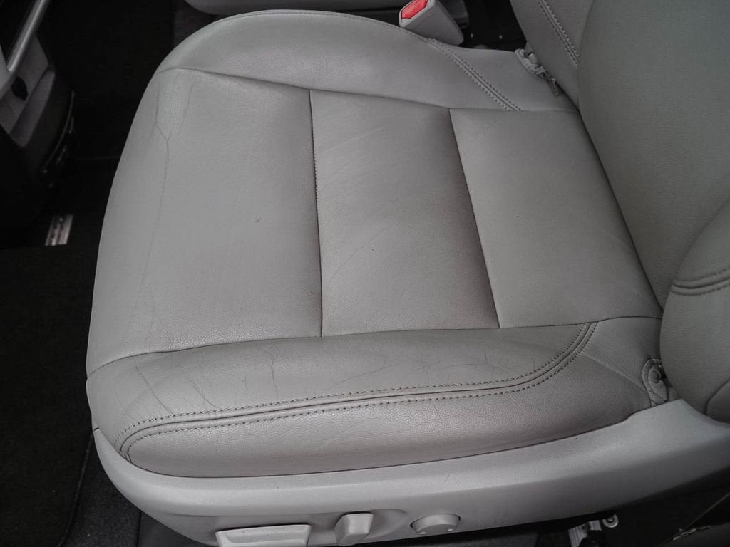 2019 Toyota Sienna XLE Auto Access Seat