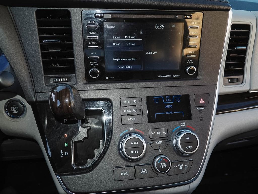 2019 Toyota Sienna XLE Auto Access Seat