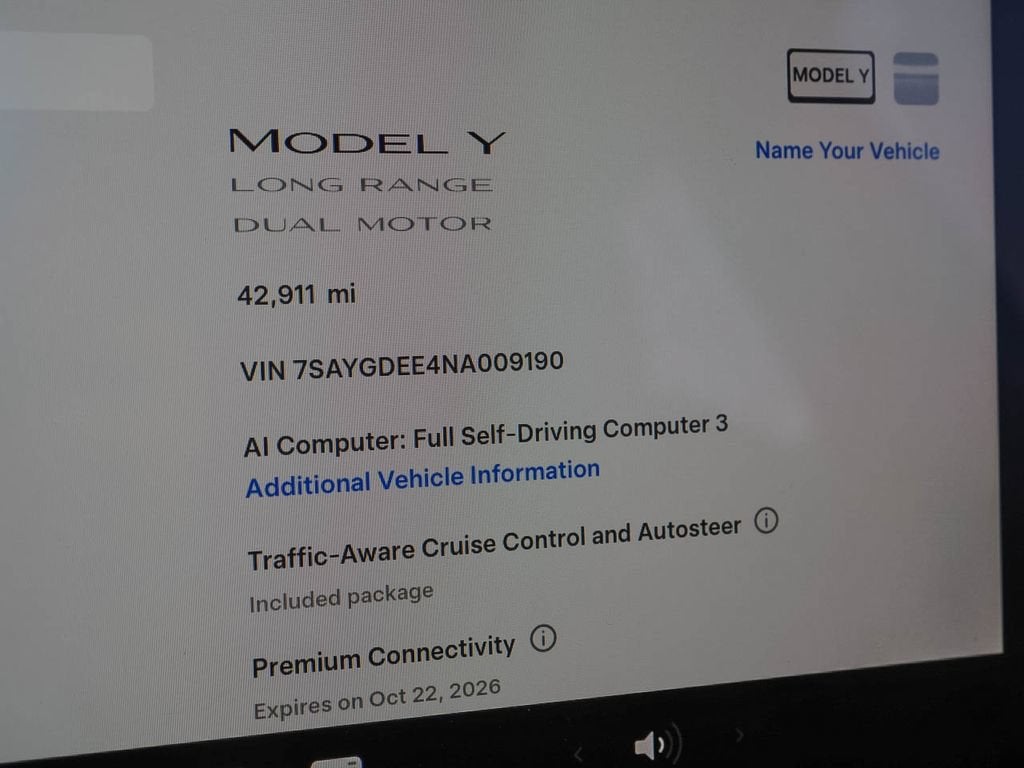 2022 Tesla Model Y Long Range Dual Motor All-Wheel Drive