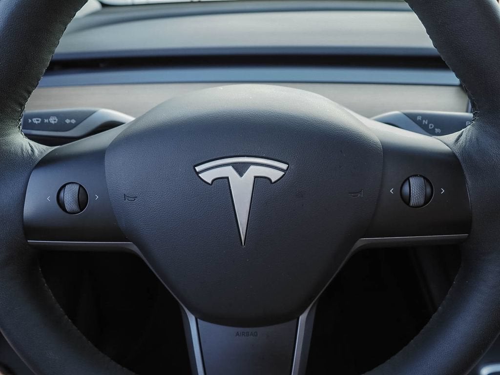 2022 Tesla Model Y Long Range Dual Motor All-Wheel Drive