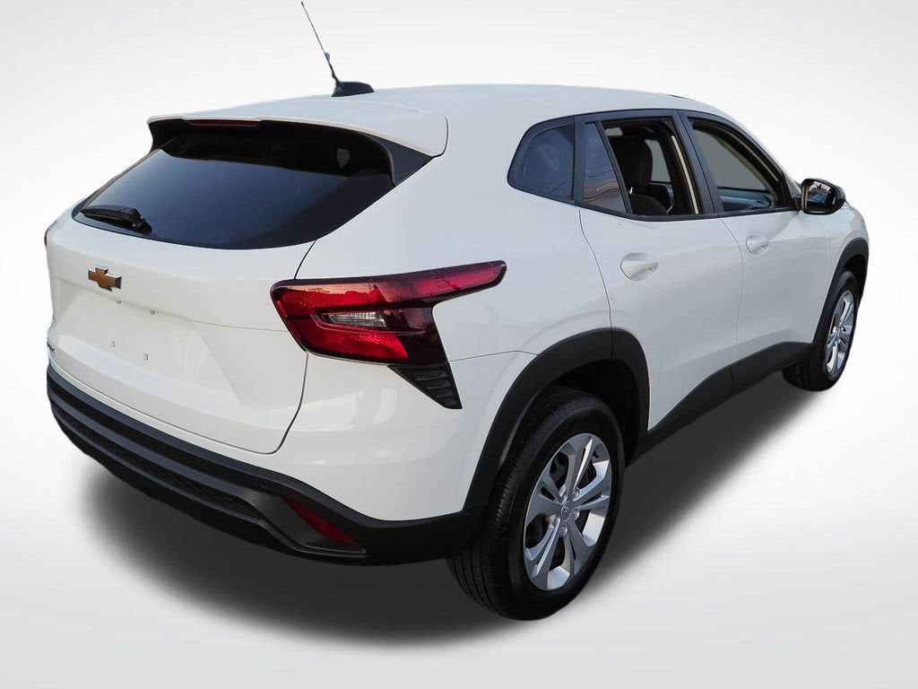 2025 Chevrolet Trax LS