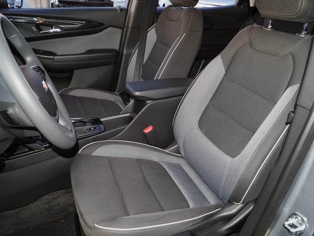 2025 Chevrolet Trailblazer LS