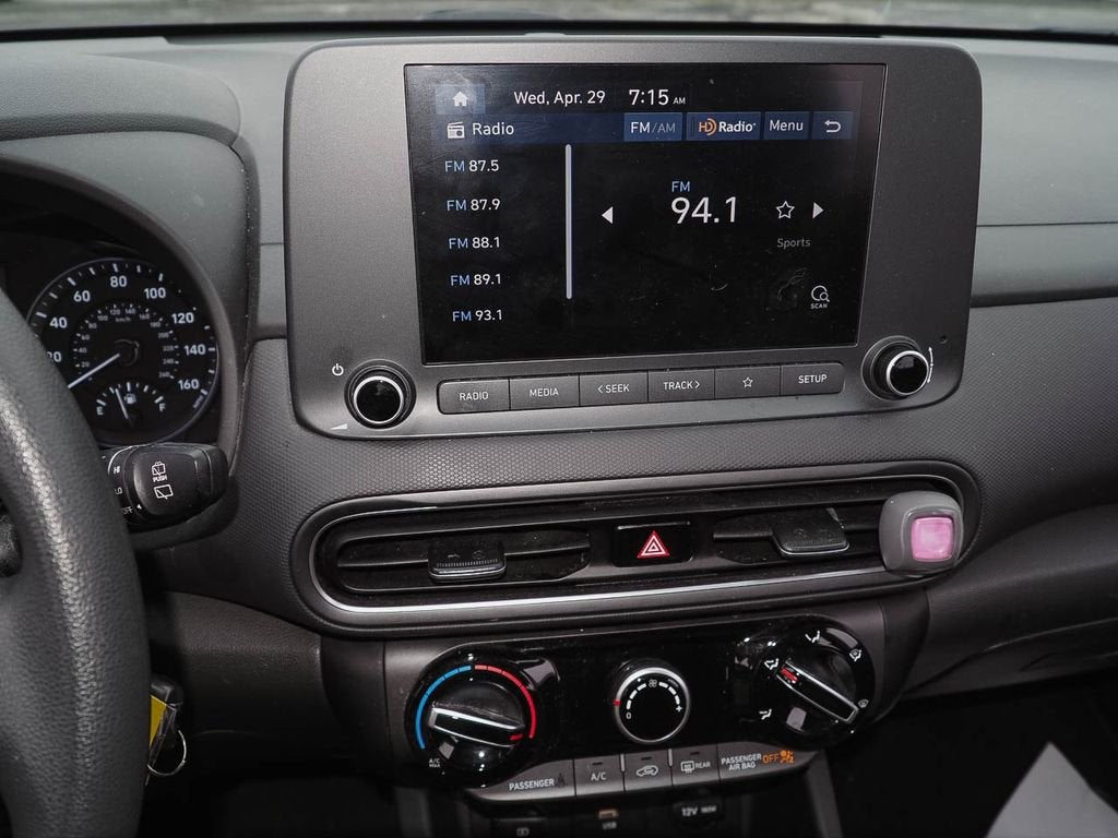 2022 Hyundai Kona SE