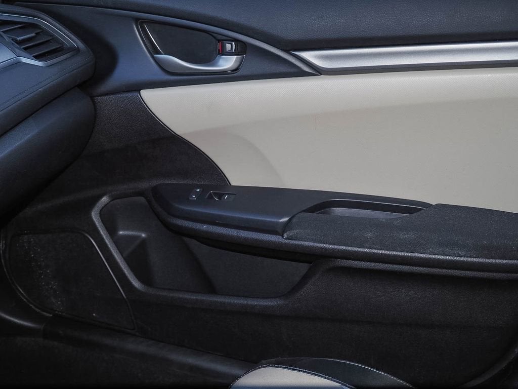 2018 Honda Civic Hatchback LX