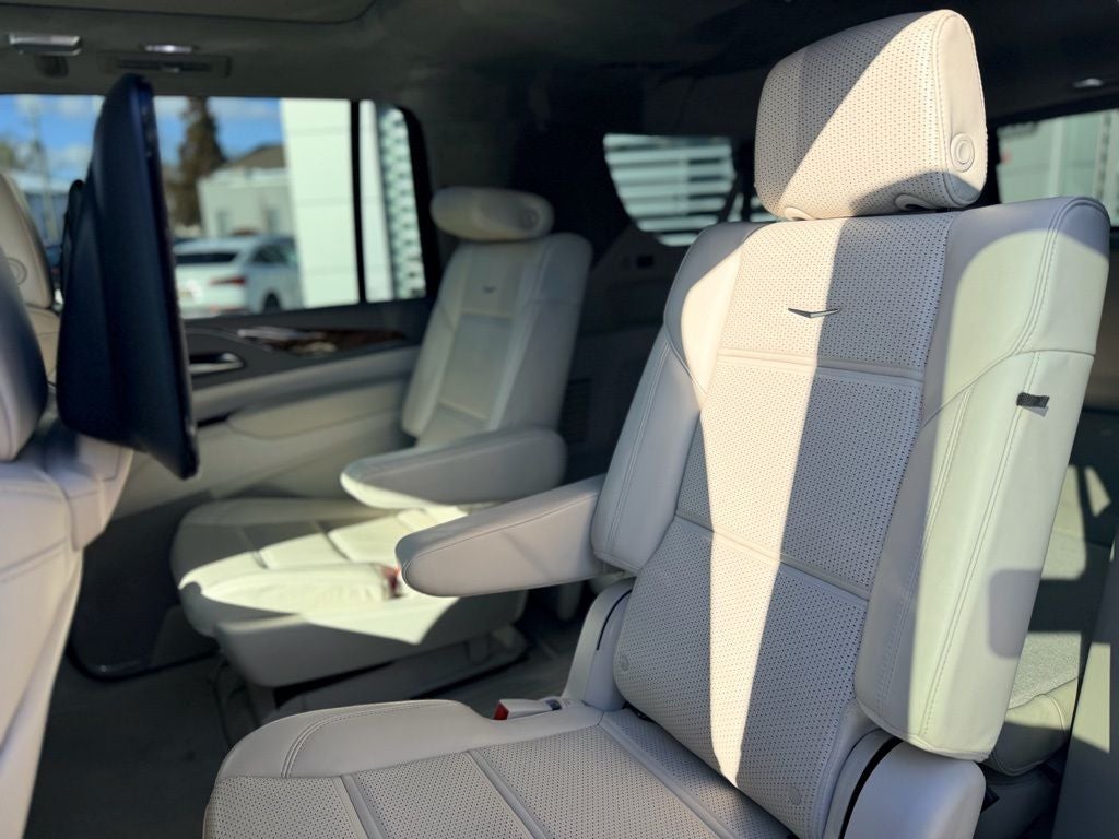 2024 Cadillac Escalade ESV Sport Platinum
