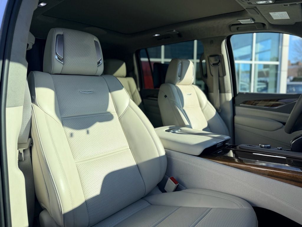 2024 Cadillac Escalade ESV Sport Platinum