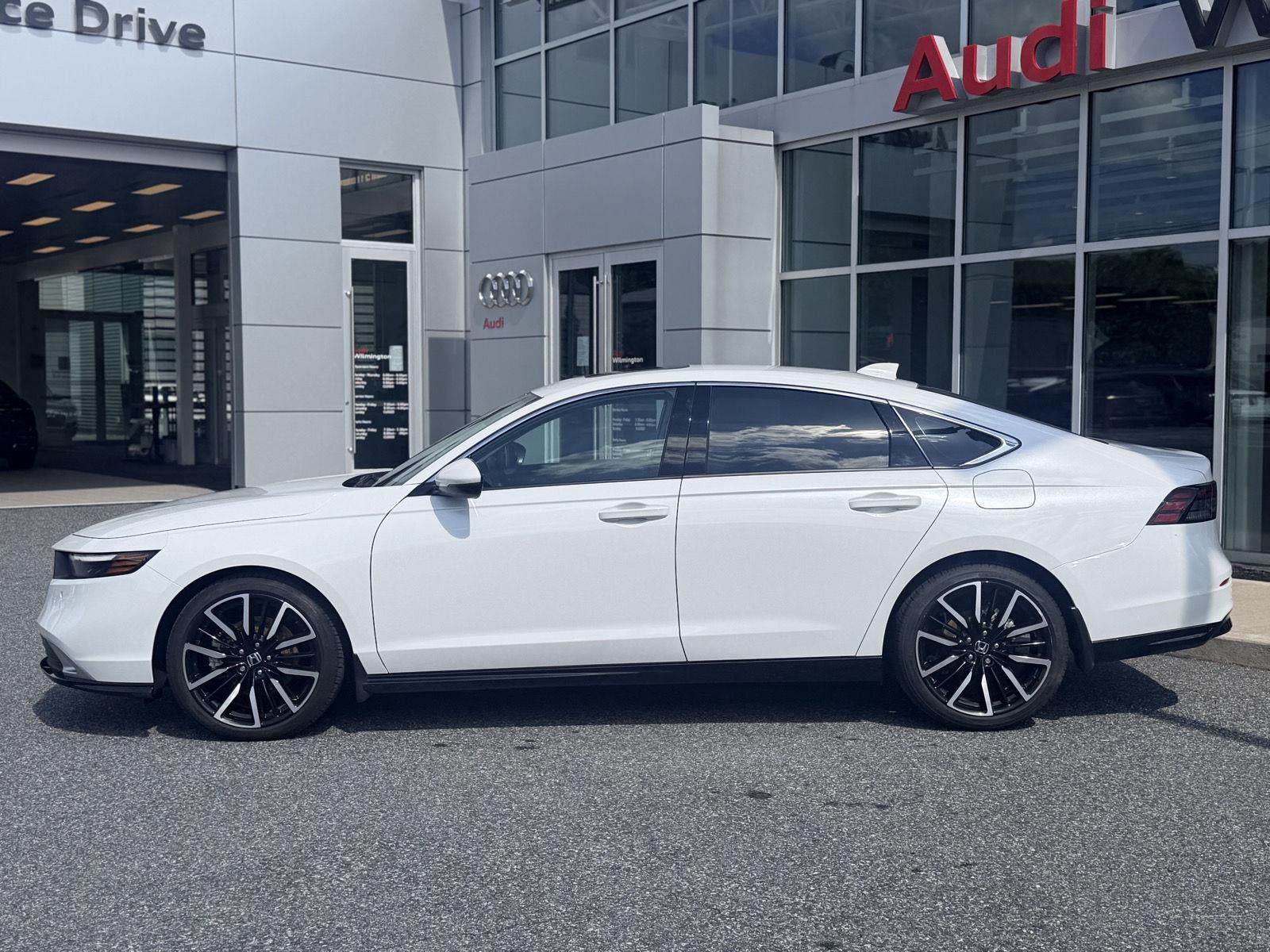 2025 Honda Accord Hybrid Touring