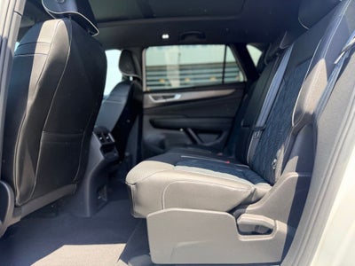 2024 Volkswagen Atlas Cross Sport 2.0T SEL Premium R-Line