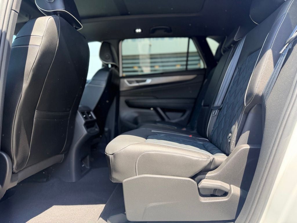 2024 Volkswagen Atlas Cross Sport 2.0T SEL Premium R-Line