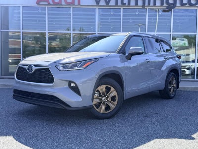 2022 Toyota Highlander Hybrid Bronze Edition