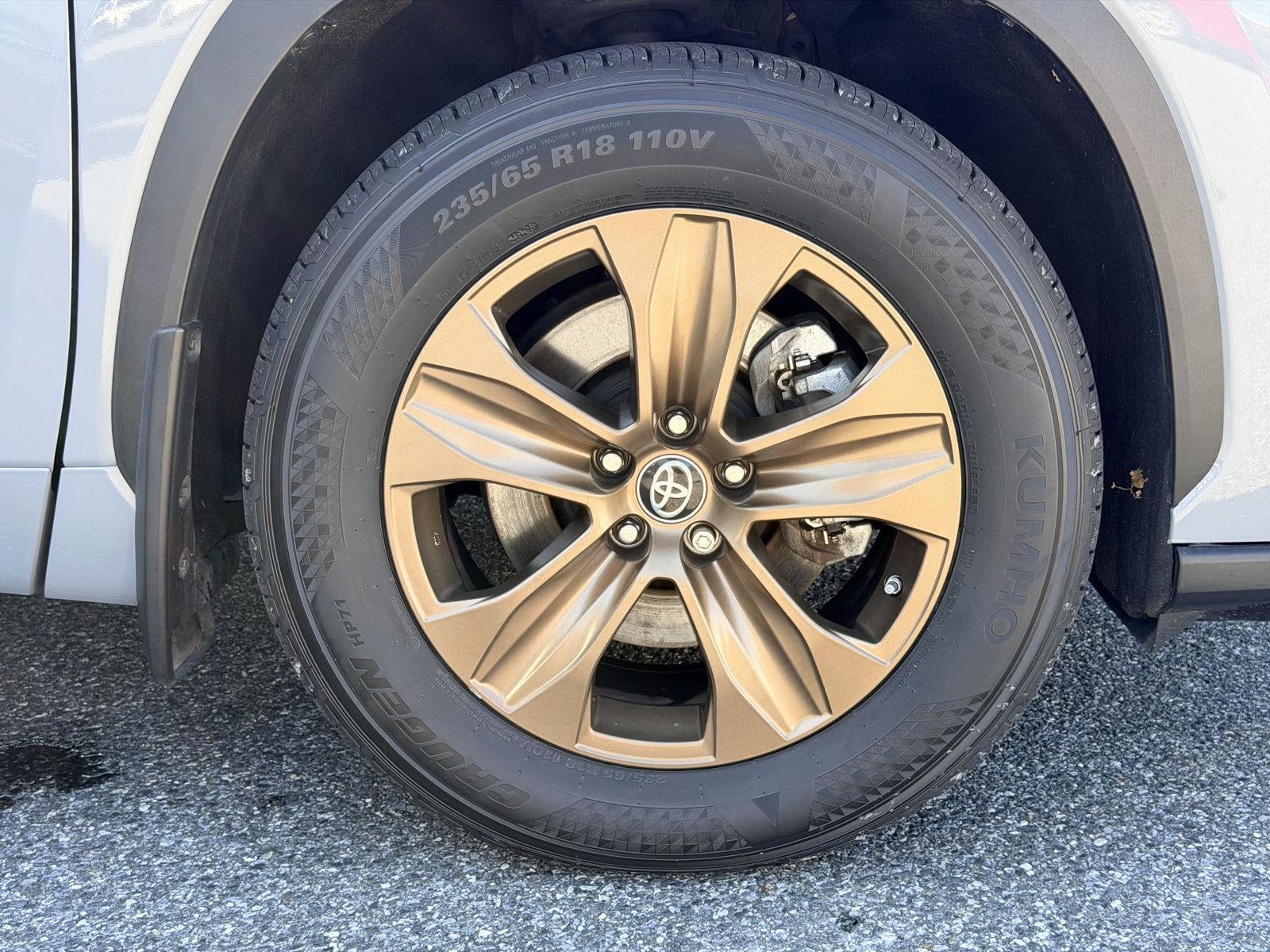 2022 Toyota Highlander Hybrid Bronze Edition