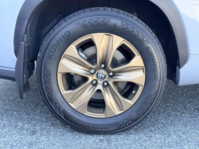 2022 Toyota Highlander Hybrid Bronze Edition