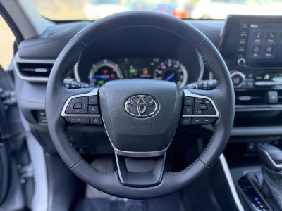 2022 Toyota Highlander Hybrid Bronze Edition