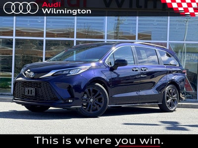 2022 Toyota Sienna XSE 7 Passenger