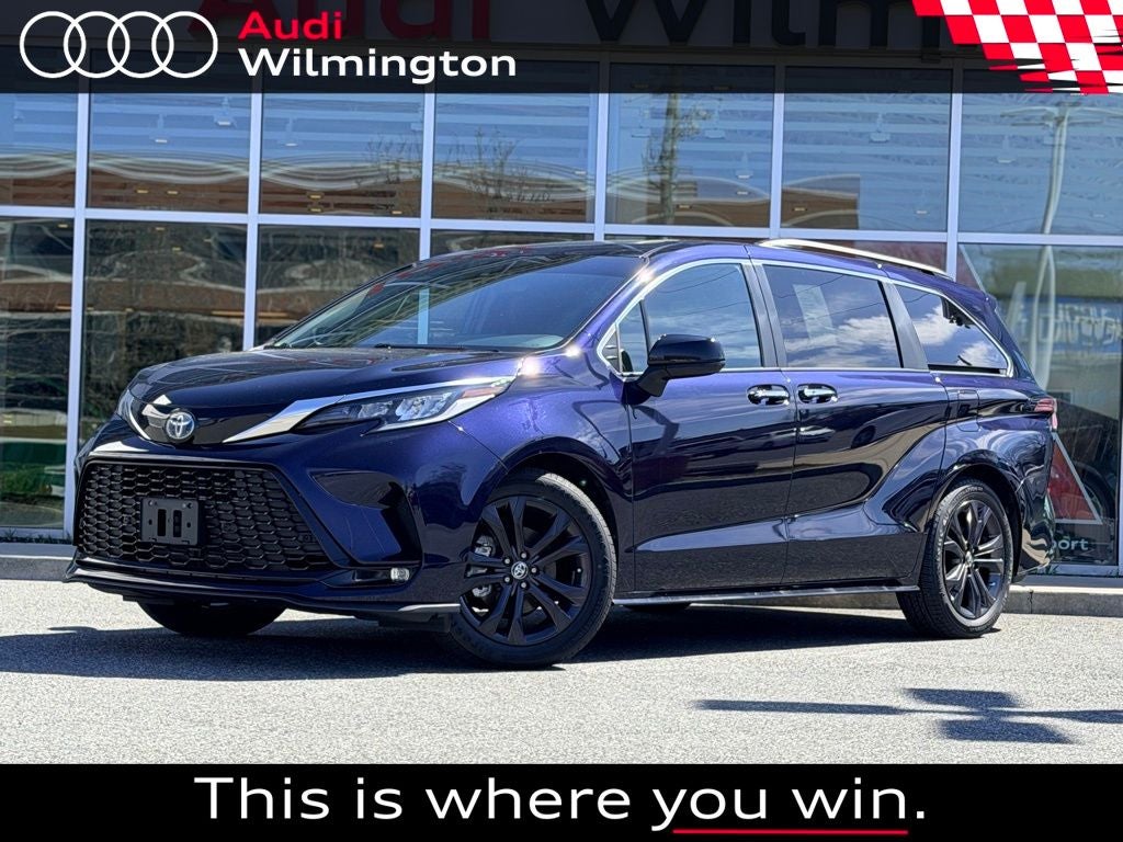 2022 Toyota Sienna XSE 7 Passenger