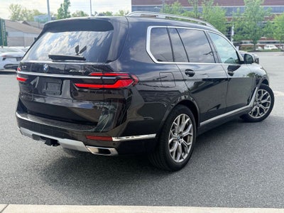 2025 BMW X7 xDrive40i