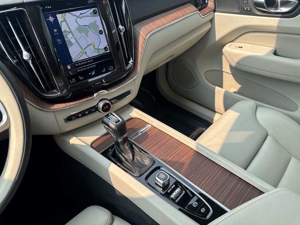 2019 Volvo XC60 T6 Momentum