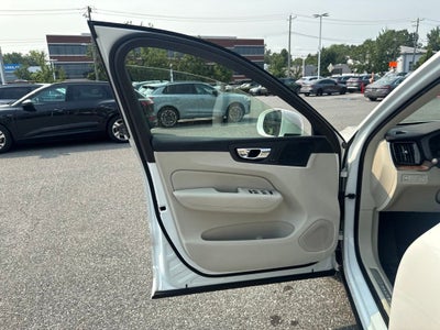 2019 Volvo XC60 T6 Momentum