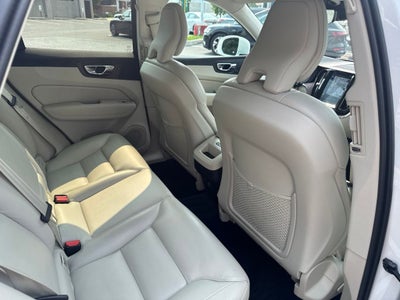 2019 Volvo XC60 T6 Momentum