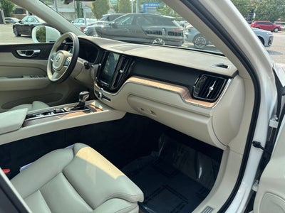 2019 Volvo XC60 T6 Momentum