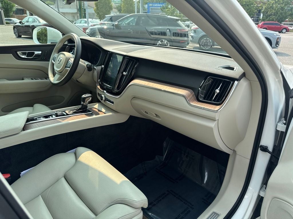 2019 Volvo XC60 T6 Momentum