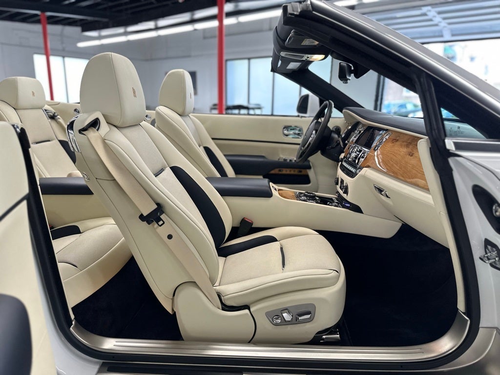 2020 Rolls-Royce Dawn Base