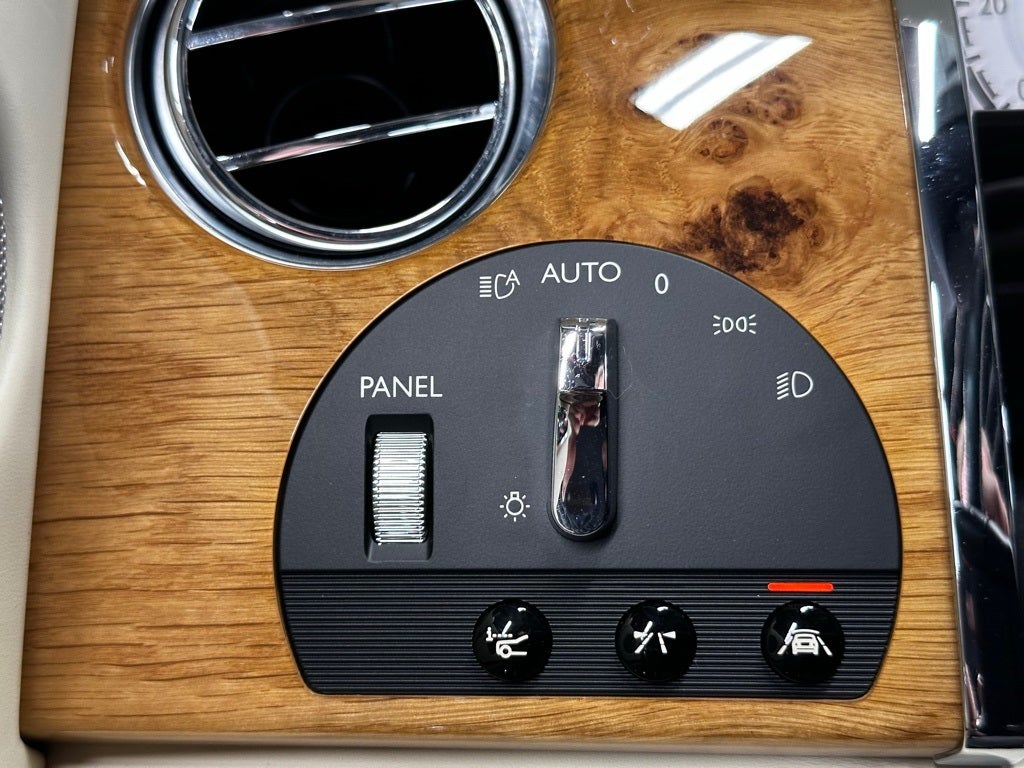 2020 Rolls-Royce Dawn Base