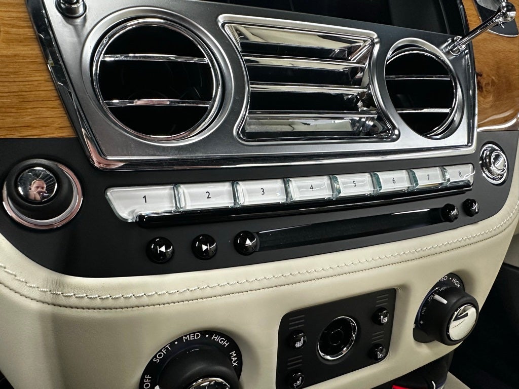 2020 Rolls-Royce Dawn Base