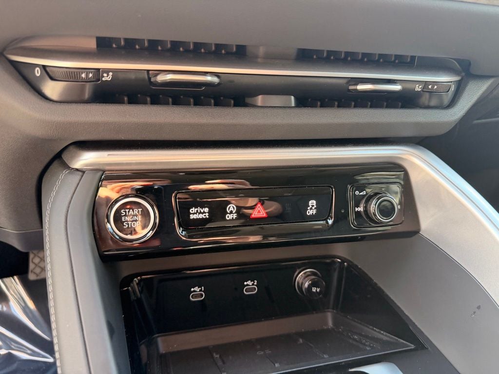 2025 Audi Q5 2.0T Premium quattro