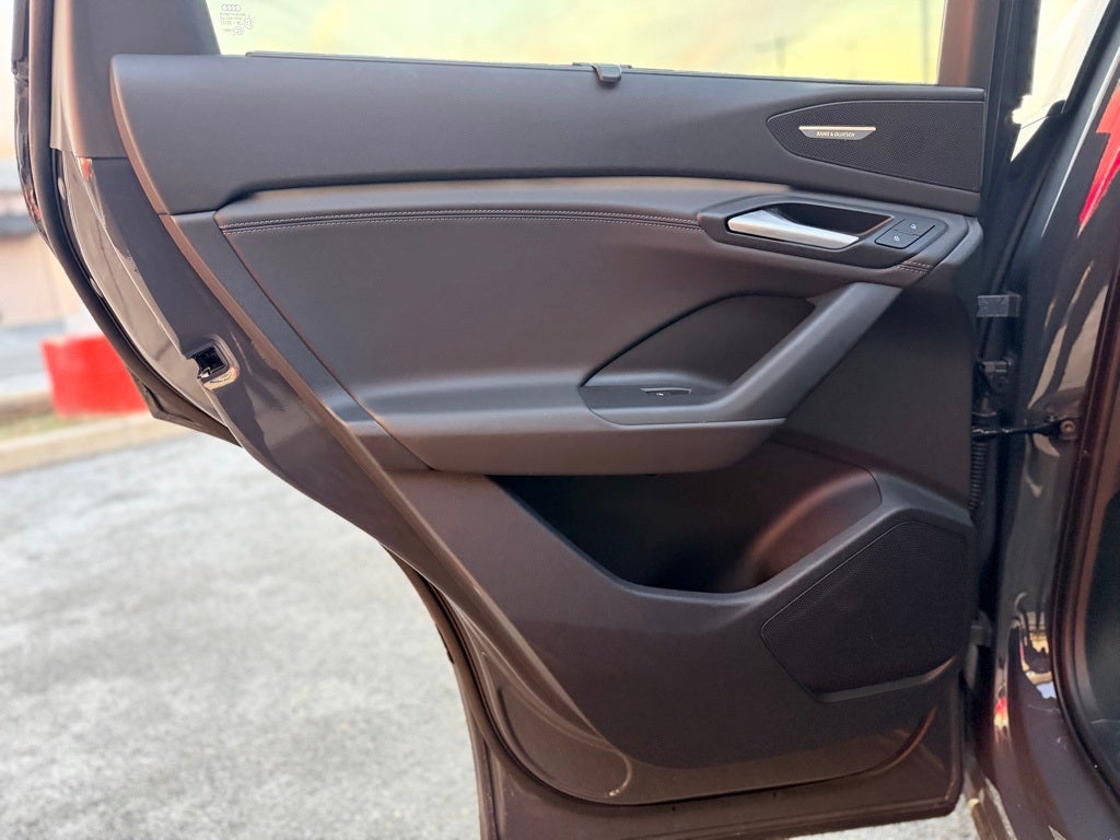 2025 Audi Q6 e-tron Premium Plus quattro